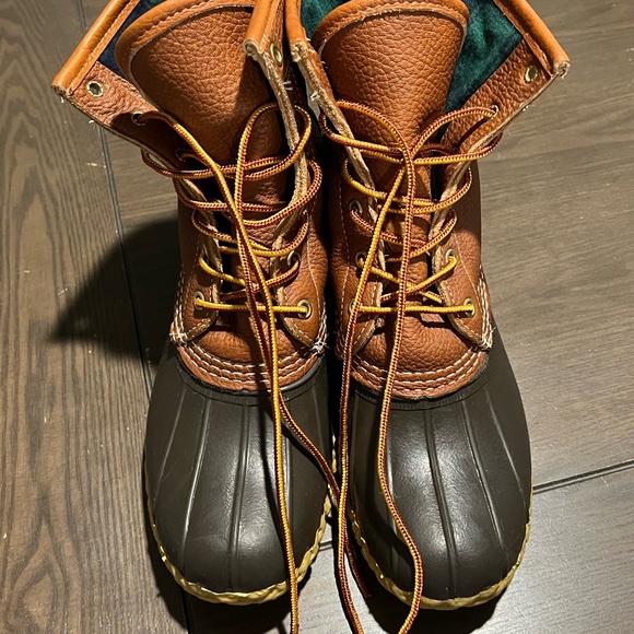L.L. Bean Shoes - L.L.Bean Women's Bean Boots 8", Flannel-Lined Insulated size 10